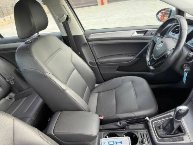 Сірий Фольксваген Гольф, об'ємом двигуна 1.8 л та пробігом 75 тис. км за 9000 $, фото 6 на Automoto.ua