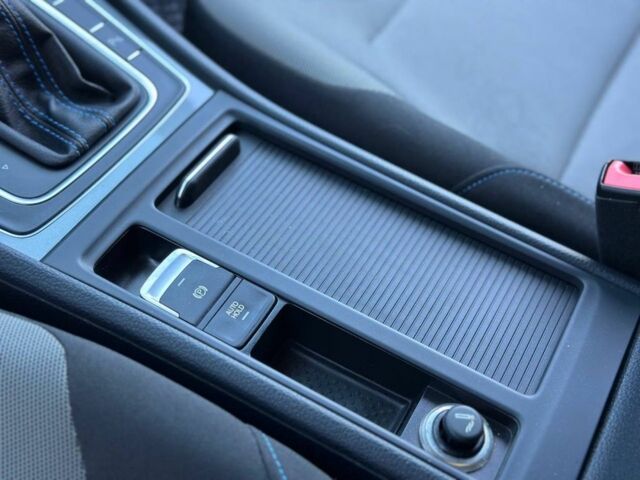 Сірий Фольксваген Гольф, об'ємом двигуна 0 л та пробігом 127 тис. км за 8500 $, фото 18 на Automoto.ua