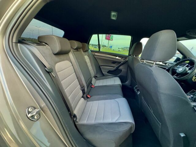 Серый Фольксваген Гольф, объемом двигателя 2 л и пробегом 142 тыс. км за 19999 $, фото 7 на Automoto.ua