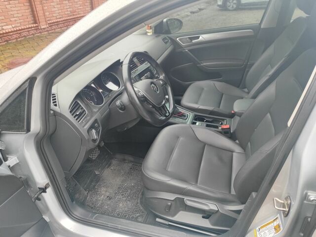 Серый Фольксваген Гольф, объемом двигателя 0 л и пробегом 99 тыс. км за 10000 $, фото 4 на Automoto.ua