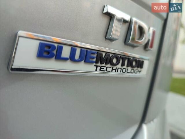 Серый Фольксваген Гольф, объемом двигателя 1.6 л и пробегом 282 тыс. км за 10000 $, фото 10 на Automoto.ua