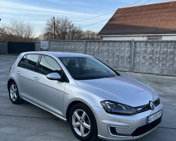 Серый Фольксваген Гольф, объемом двигателя 0 л и пробегом 136 тыс. км за 9000 $, фото 3 на Automoto.ua