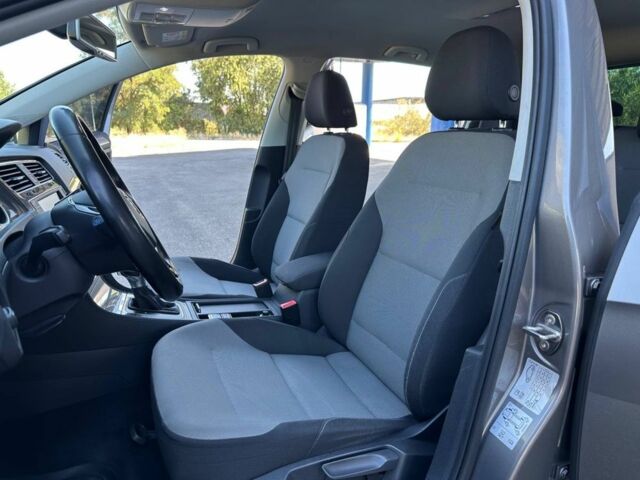 Сірий Фольксваген Гольф, об'ємом двигуна 0 л та пробігом 127 тис. км за 8500 $, фото 7 на Automoto.ua