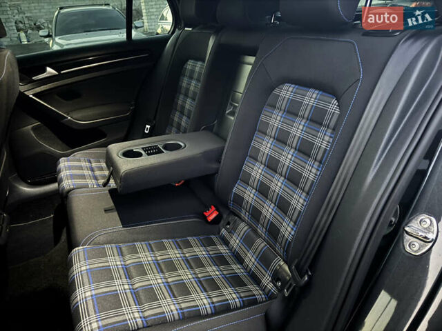 Серый Фольксваген Гольф, объемом двигателя 1.4 л и пробегом 228 тыс. км за 13750 $, фото 33 на Automoto.ua