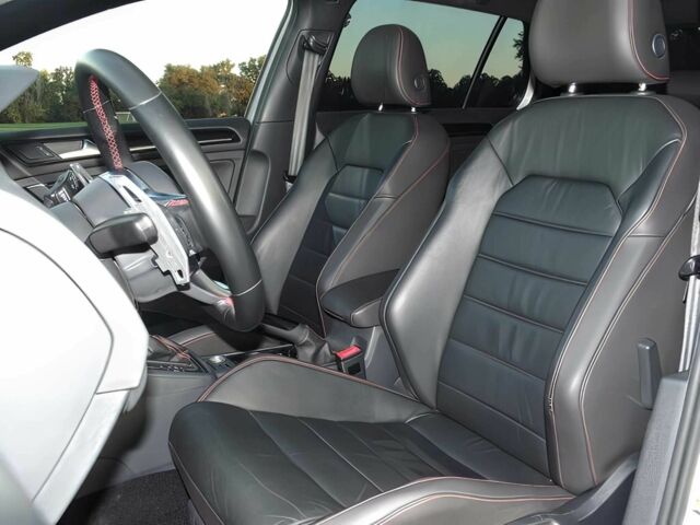 Серый Фольксваген Гольф, объемом двигателя 2 л и пробегом 71 тыс. км за 7400 $, фото 6 на Automoto.ua