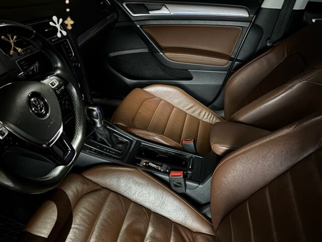 Серый Фольксваген Гольф, объемом двигателя 0 л и пробегом 129 тыс. км за 10300 $, фото 10 на Automoto.ua