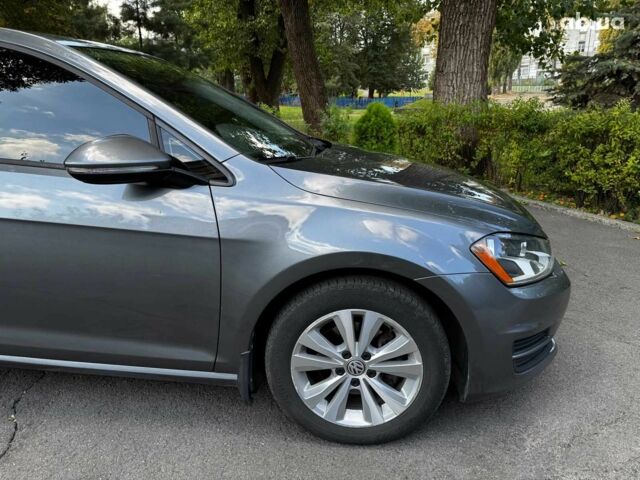 Сірий Фольксваген Гольф, об'ємом двигуна 2 л та пробігом 198 тис. км за 11590 $, фото 4 на Automoto.ua