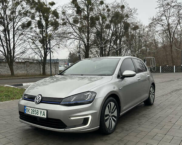 Сірий Фольксваген Гольф, об'ємом двигуна 0 л та пробігом 182 тис. км за 8499 $, фото 1 на Automoto.ua