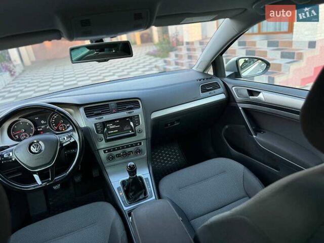 Серый Фольксваген Гольф, объемом двигателя 1.6 л и пробегом 262 тыс. км за 11300 $, фото 33 на Automoto.ua