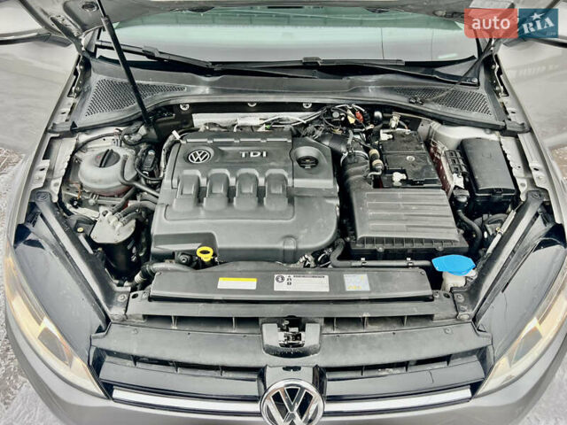 Серый Фольксваген Гольф, объемом двигателя 2 л и пробегом 209 тыс. км за 13333 $, фото 27 на Automoto.ua