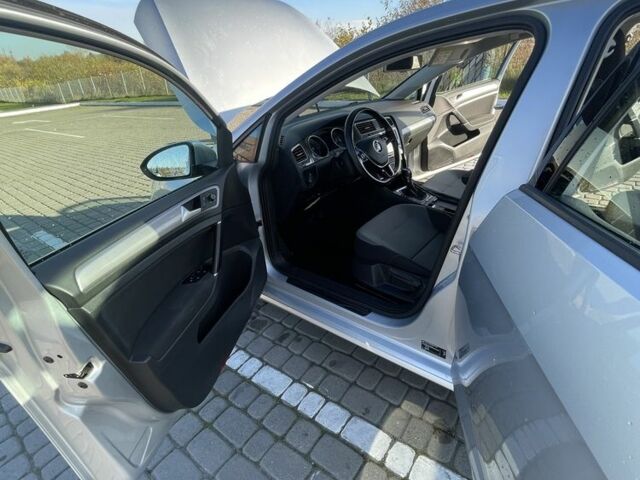 Серый Фольксваген Гольф, объемом двигателя 0 л и пробегом 137 тыс. км за 8999 $, фото 7 на Automoto.ua