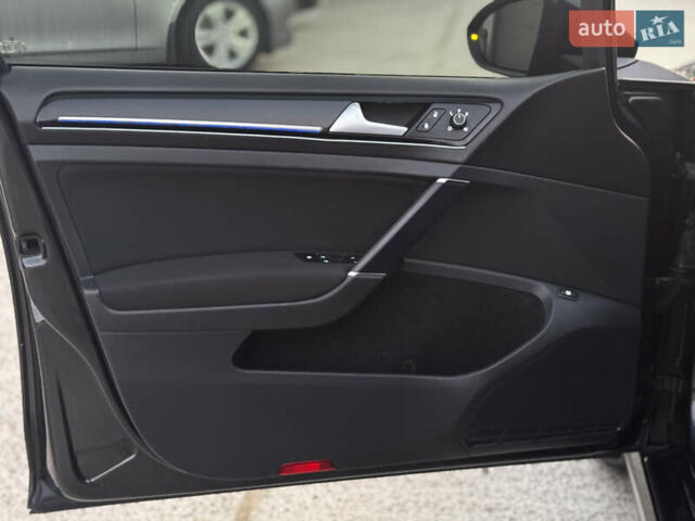 Серый Фольксваген Гольф, объемом двигателя 1.4 л и пробегом 228 тыс. км за 13750 $, фото 15 на Automoto.ua