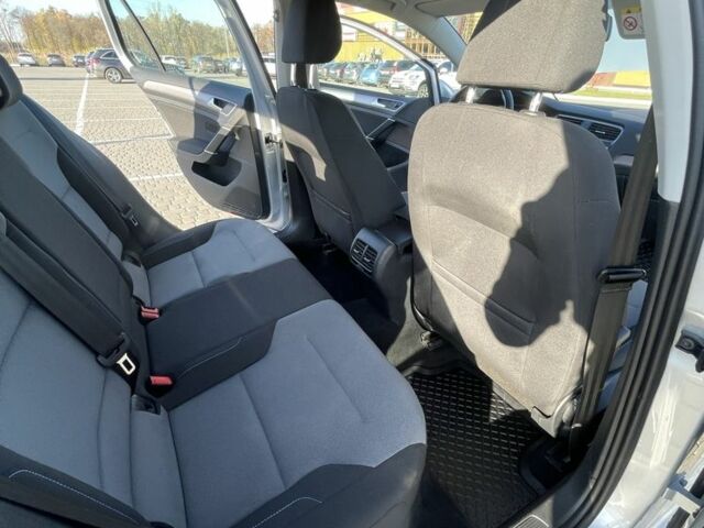 Серый Фольксваген Гольф, объемом двигателя 0 л и пробегом 137 тыс. км за 8999 $, фото 4 на Automoto.ua