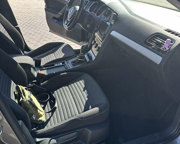 Серый Фольксваген Гольф, объемом двигателя 1.6 л и пробегом 288 тыс. км за 12200 $, фото 15 на Automoto.ua