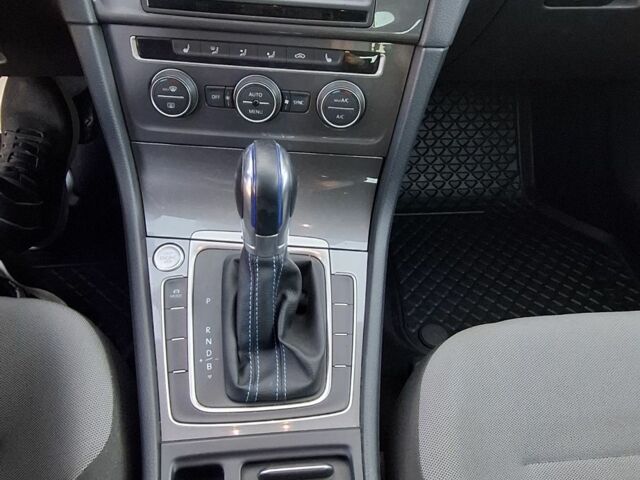 Серый Фольксваген Гольф, объемом двигателя 0 л и пробегом 166 тыс. км за 7400 $, фото 5 на Automoto.ua