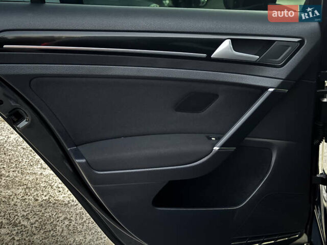 Серый Фольксваген Гольф, объемом двигателя 1.4 л и пробегом 228 тыс. км за 13750 $, фото 31 на Automoto.ua