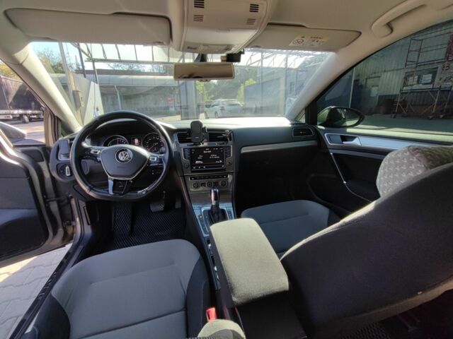 Сірий Фольксваген Гольф, об'ємом двигуна 0 л та пробігом 135 тис. км за 8900 $, фото 4 на Automoto.ua