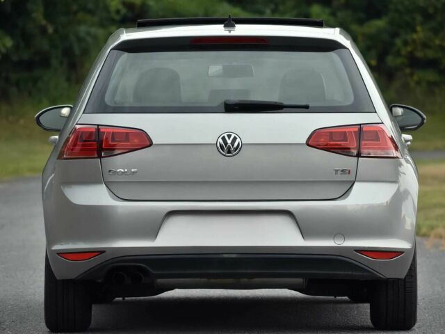 Серый Фольксваген Гольф, объемом двигателя 1.8 л и пробегом 70 тыс. км за 2200 $, фото 3 на Automoto.ua