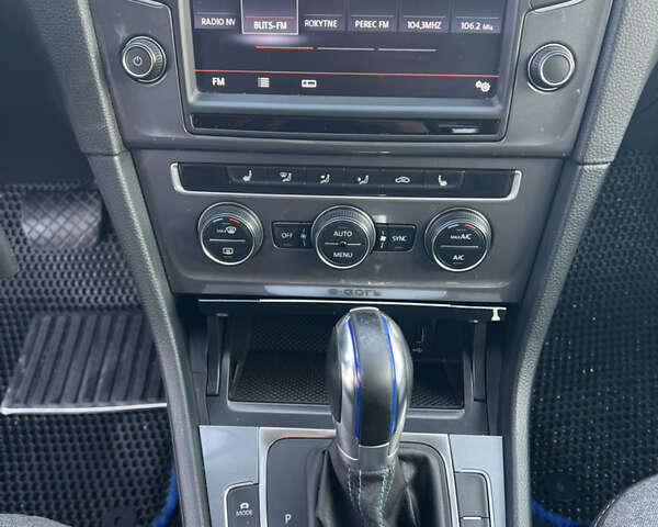 Серый Фольксваген Гольф, объемом двигателя 0 л и пробегом 136 тыс. км за 9000 $, фото 18 на Automoto.ua