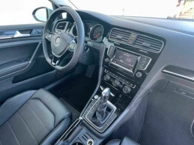 Фольксваген Гольф 2015 в Черновцах на Automoto.ua Серый Фольксваген Гольф, объемом двигателя 2 л и пробегом 110 тыс. км за 8000 $, фото 9 на Automoto.ua