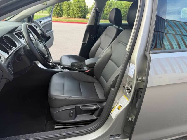 Серый Фольксваген Гольф, объемом двигателя 1.8 л и пробегом 70 тыс. км за 5000 $, фото 8 на Automoto.ua