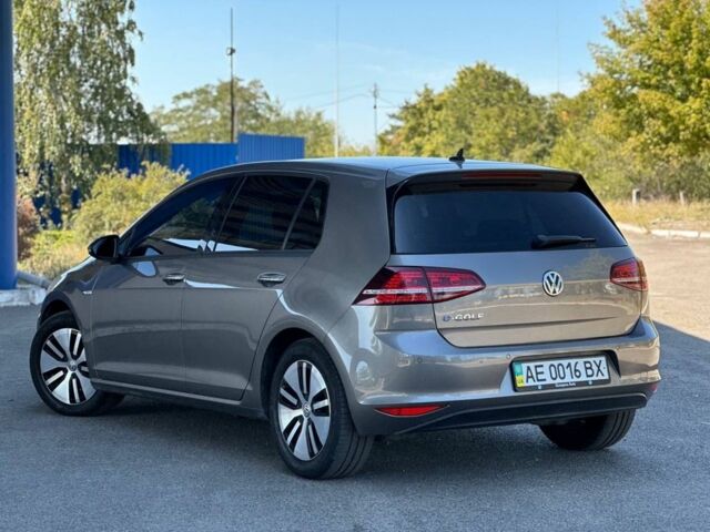 Сірий Фольксваген Гольф, об'ємом двигуна 0 л та пробігом 127 тис. км за 8500 $, фото 5 на Automoto.ua