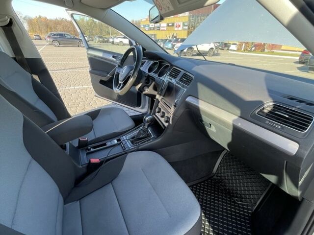 Серый Фольксваген Гольф, объемом двигателя 0 л и пробегом 137 тыс. км за 8999 $, фото 3 на Automoto.ua