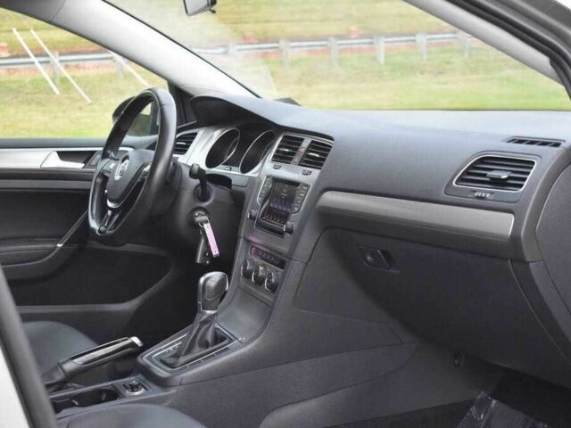 Сірий Фольксваген Гольф, об'ємом двигуна 1.8 л та пробігом 72 тис. км за 7200 $, фото 5 на Automoto.ua