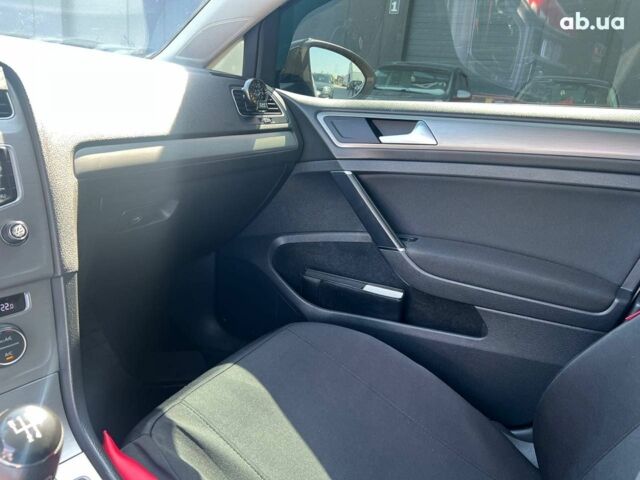 Сірий Фольксваген Гольф, об'ємом двигуна 1.6 л та пробігом 228 тис. км за 10990 $, фото 23 на Automoto.ua