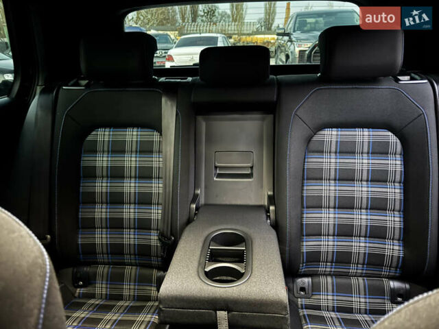 Серый Фольксваген Гольф, объемом двигателя 1.4 л и пробегом 228 тыс. км за 13750 $, фото 35 на Automoto.ua