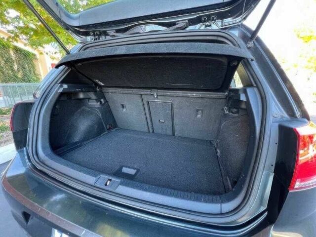 Сірий Фольксваген Гольф, об'ємом двигуна 2 л та пробігом 118 тис. км за 8000 $, фото 14 на Automoto.ua