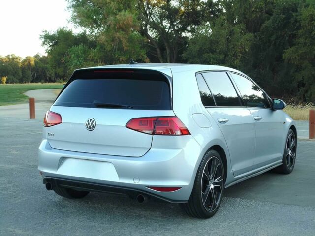 Серый Фольксваген Гольф, объемом двигателя 2 л и пробегом 71 тыс. км за 7400 $, фото 3 на Automoto.ua