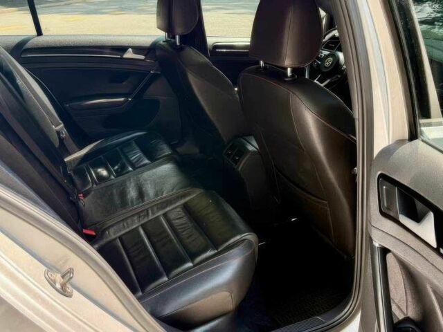 Серый Фольксваген Гольф, объемом двигателя 2 л и пробегом 70 тыс. км за 7400 $, фото 13 на Automoto.ua