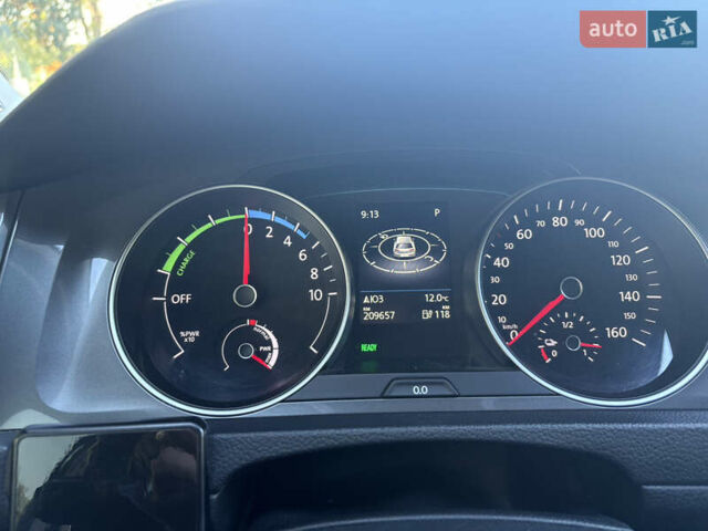 Серый Фольксваген Гольф, объемом двигателя 1.2 л и пробегом 210 тыс. км за 9900 $, фото 10 на Automoto.ua