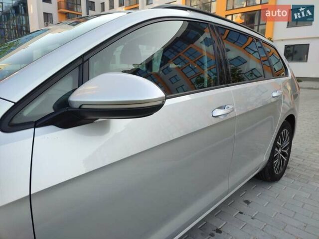 Серый Фольксваген Гольф, объемом двигателя 1.6 л и пробегом 282 тыс. км за 10000 $, фото 22 на Automoto.ua