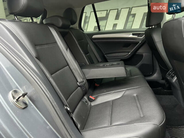 Сірий Фольксваген Гольф, об'ємом двигуна 1.8 л та пробігом 136 тис. км за 12500 $, фото 49 на Automoto.ua