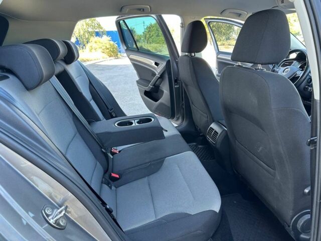 Сірий Фольксваген Гольф, об'ємом двигуна 0 л та пробігом 127 тис. км за 8500 $, фото 16 на Automoto.ua