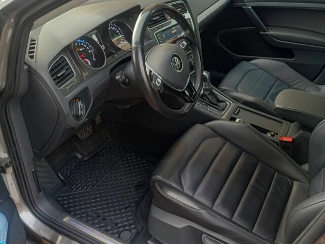 Фольксваген Гольф 2015 у Вышгороде на Automoto.ua Сірий Фольксваген Гольф, об'ємом двигуна 0 л та пробігом 128 тис. км за 9700 $, фото 5 на Automoto.ua