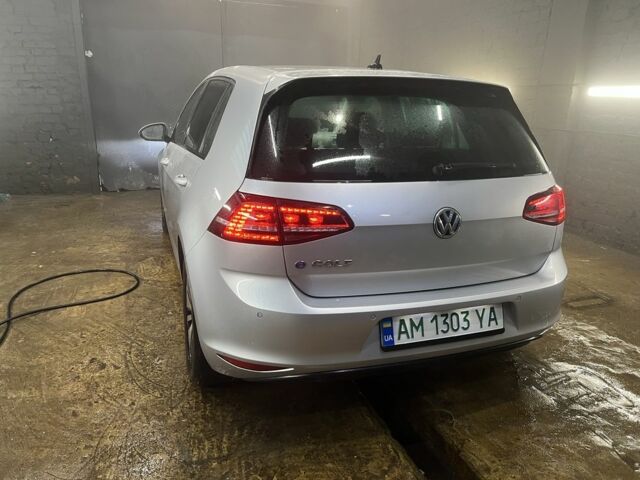 Серый Фольксваген Гольф, объемом двигателя 0 л и пробегом 100 тыс. км за 8500 $, фото 1 на Automoto.ua