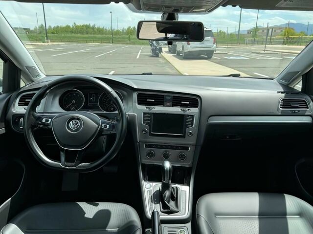 Серый Фольксваген Гольф, объемом двигателя 1.8 л и пробегом 80 тыс. км за 6500 $, фото 10 на Automoto.ua