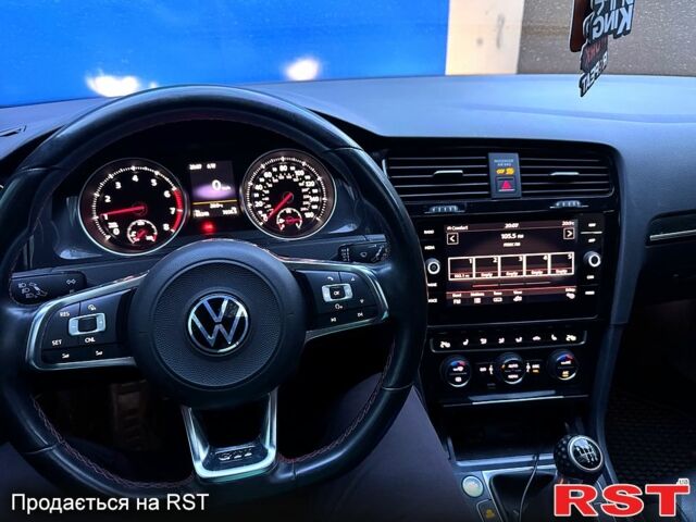 Серый Фольксваген Гольф, объемом двигателя 2 л и пробегом 264 тыс. км за 14800 $, фото 7 на Automoto.ua