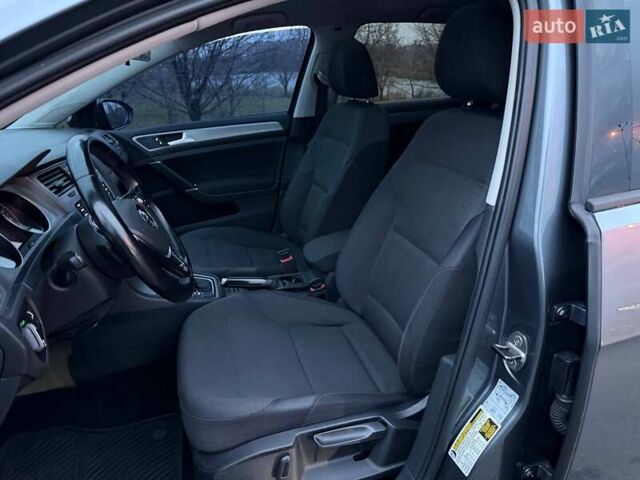 Серый Фольксваген Гольф, объемом двигателя 1.78 л и пробегом 217 тыс. км за 10000 $, фото 27 на Automoto.ua