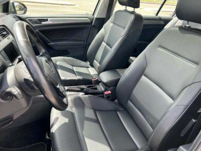 Серый Фольксваген Гольф, объемом двигателя 1.8 л и пробегом 73 тыс. км за 11500 $, фото 8 на Automoto.ua