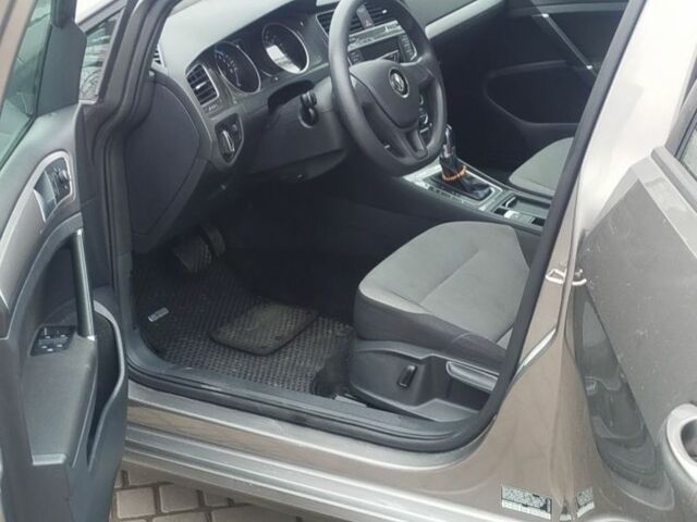 Серый Фольксваген Гольф, объемом двигателя 0 л и пробегом 104 тыс. км за 9300 $, фото 6 на Automoto.ua