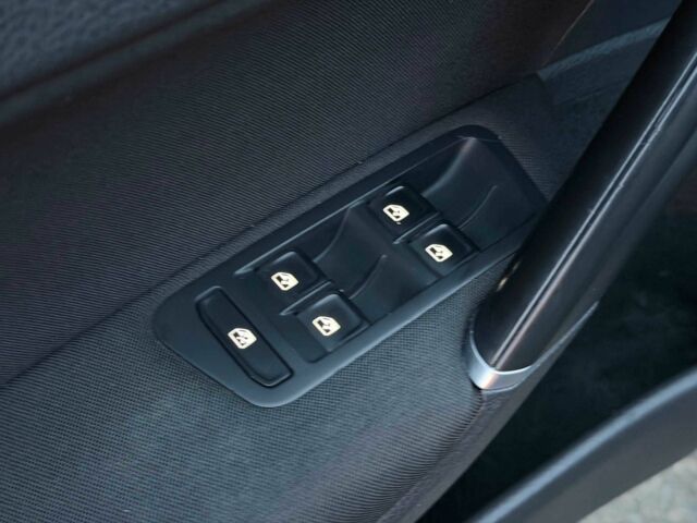 Сірий Фольксваген Гольф, об'ємом двигуна 1.8 л та пробігом 2 тис. км за 10000 $, фото 14 на Automoto.ua