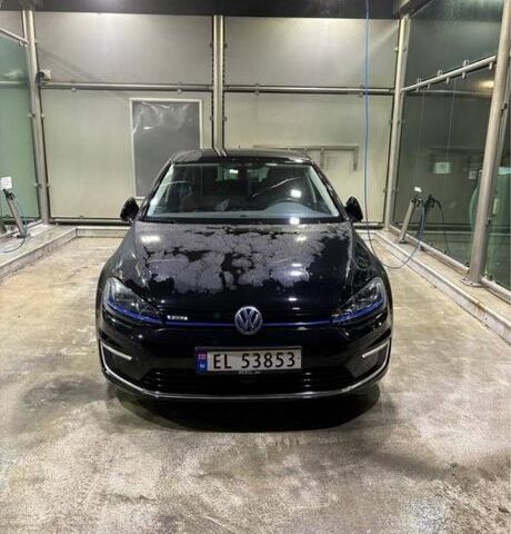 Серый Фольксваген Гольф, объемом двигателя 0 л и пробегом 95 тыс. км за 9200 $, фото 5 на Automoto.ua