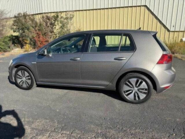 Серый Фольксваген Гольф, объемом двигателя 0 л и пробегом 119 тыс. км за 11000 $, фото 4 на Automoto.ua