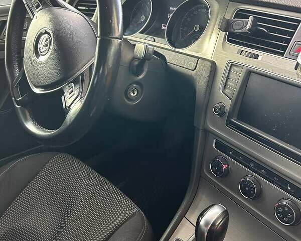 Серый Фольксваген Гольф, объемом двигателя 1.8 л и пробегом 150 тыс. км за 13900 $, фото 8 на Automoto.ua