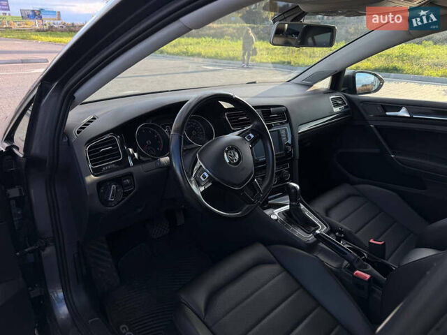 Серый Фольксваген Гольф, объемом двигателя 1.8 л и пробегом 71 тыс. км за 14000 $, фото 7 на Automoto.ua