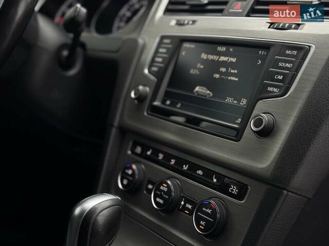 Серый Фольксваген Гольф, объемом двигателя 1.4 л и пробегом 104 тыс. км за 14990 $, фото 61 на Automoto.ua